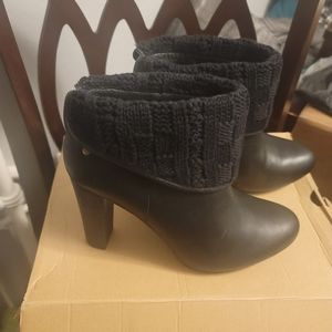 Authentic UGG Dandylion Tres Black Leather Knit Ankle Boots Women Sz 9